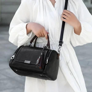 Casual Tassel Decor Large Capacity Zipper With Removable Strap Boston Shoulder Crossbody Bag